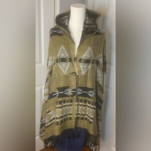 Geometric Pattern Hooded Poncho
